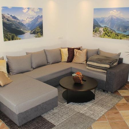 Ferienwohnung Auszeit Stubai Fulpmes Bagian luar foto