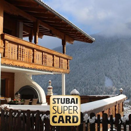 Ferienwohnung Auszeit Stubai Fulpmes Bagian luar foto