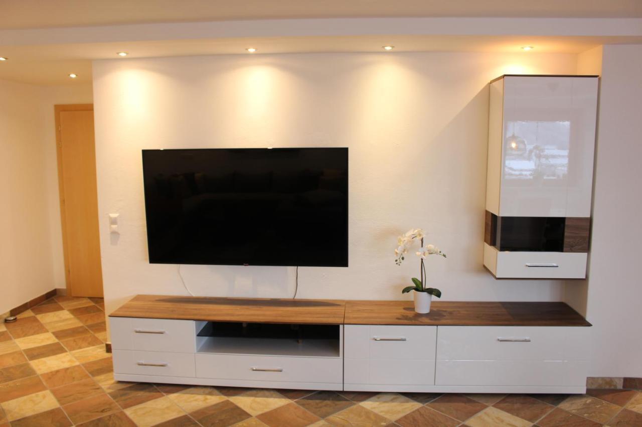 Ferienwohnung Auszeit Stubai Fulpmes Bagian luar foto