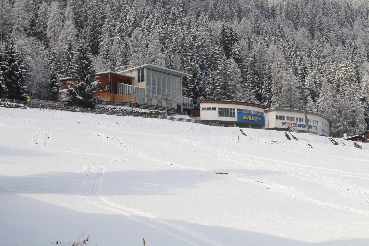 Ferienwohnung Auszeit Stubai Fulpmes Bagian luar foto